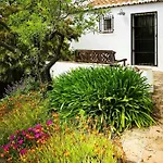 Andalusian House With Pool Near Prázdninový dům *
