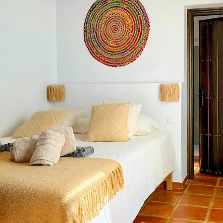 度假居 Andalusian House With Pool Near *